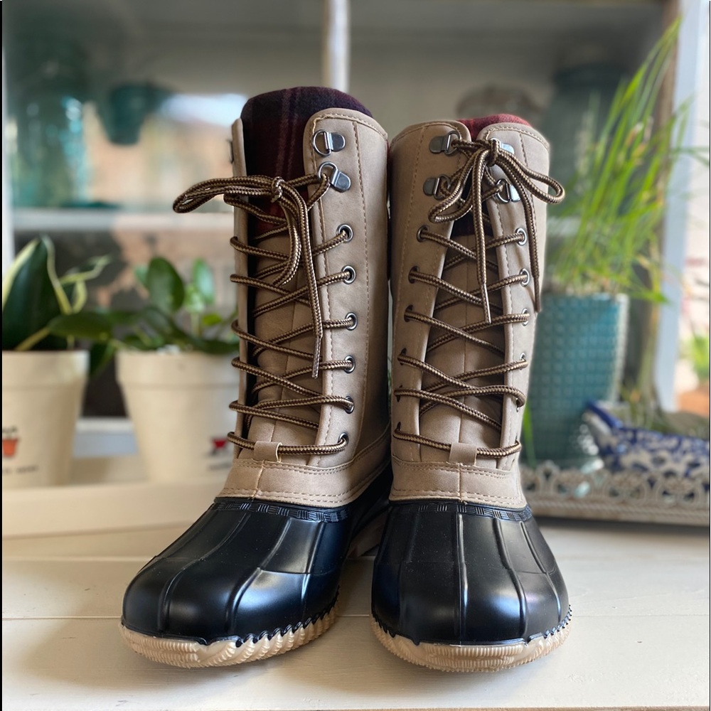 Maurice’s Rain Boots !